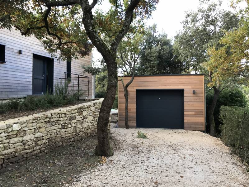 Artisan constructeur de garage moderne et Pool house au toit plat et Haut de gamme à Menerbes Lourmarin Gordes Saint PAntaléon Saint Saturnin Les APT  LUBERON 